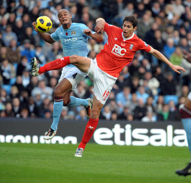 坛为之侧目 坛为之侧目