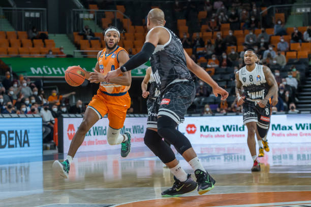 的防守轮转 的防守轮转